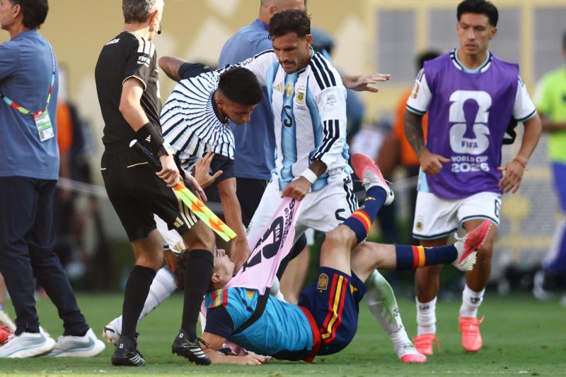 AFP - "Fútbol 1 - 0 Delincuentes": La dura crítica de medio inglés a la selección argentina