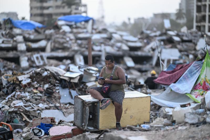 AFP - Sube a 5.278 el número de muertos por el doble sismo en Venezuela