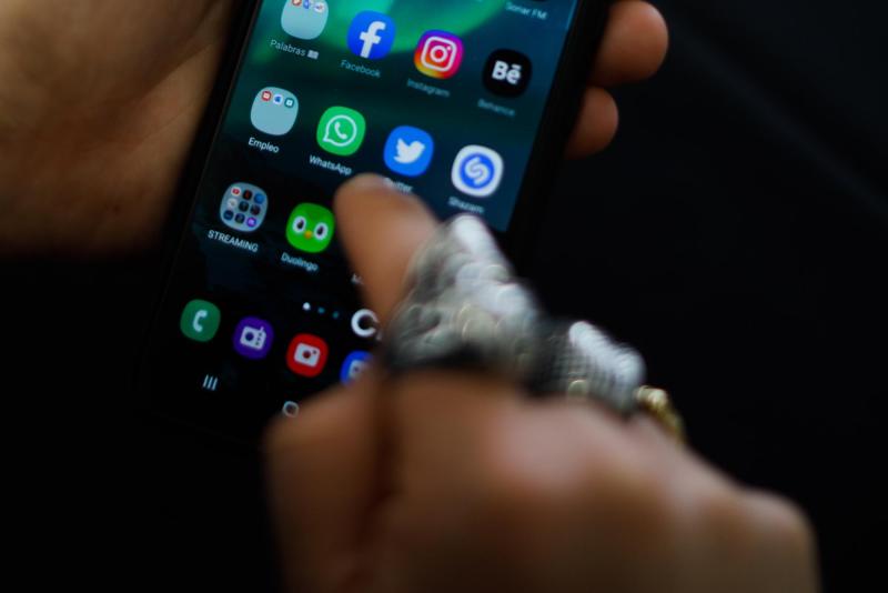 Reportan caída de Facebook e Instagram durante la madrugada de este domingo - Agencia Uno