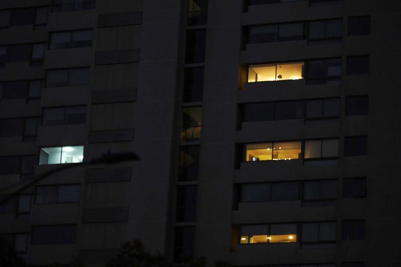 Más de 300 mil clientes sin luz - Agencia Uno