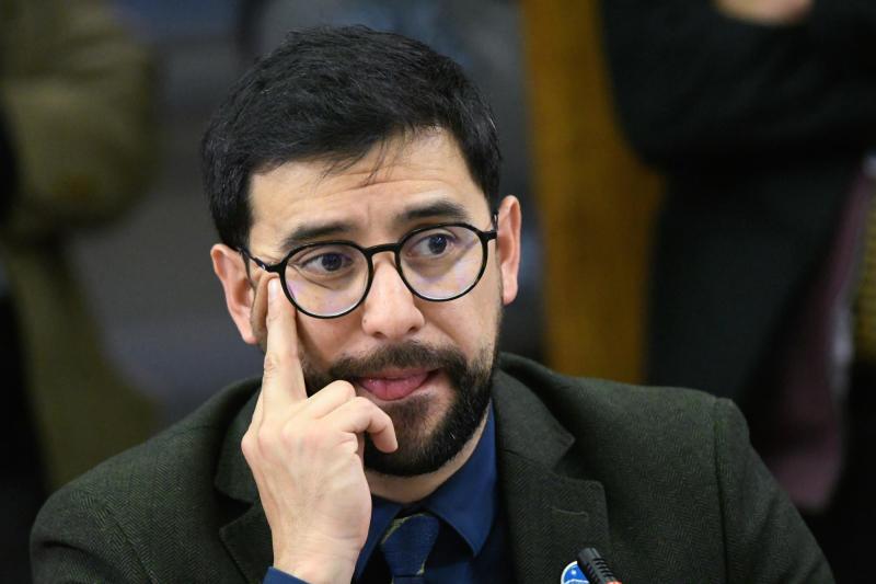 Agencia Uno - Polémica por caso Balogun en el Mundial llega a Chile. En la imagen el diputado Matías Fernández