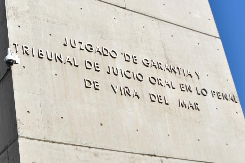 Agencia Uno - Apuñalados en plena audiencia: dos detenidos por violento enfrentamiento en Juzgado de Garantía de Viña del Mar
