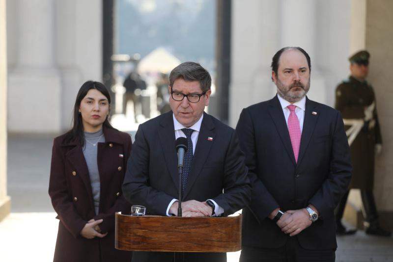 Agencia Uno - Biministro Mas anunció creación de subsidios de contratación