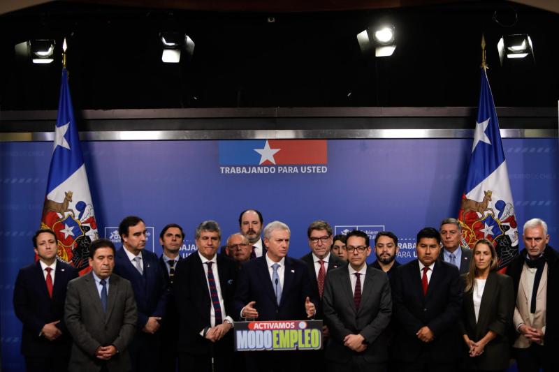 Agencia Uno- Gobierno anunció agenda para generar empleo
