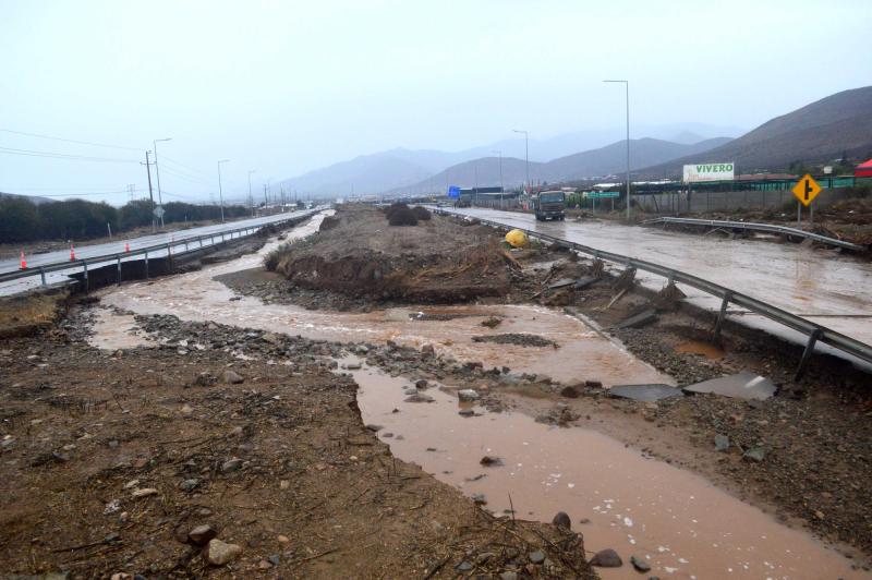Agencia Uno - Declaran alerta roja en la comuna de Salamanca. (Imagen referencial del sistema frontal en la región de Coquimbo)