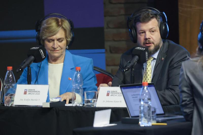 Aton - Kaiser contra Matthei tras rechazo de AC contra Grau