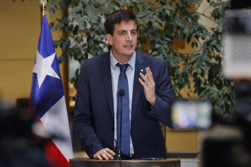 Schalper se distancia de críticas de Matthei contra el gobierno - Aton