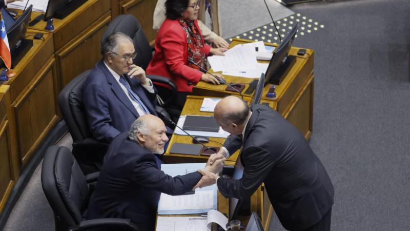Megarreforma: las normas clave que fueron aprobadas durante la maratónica jornada - Aton