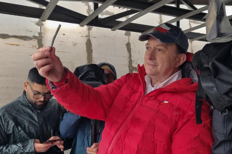 Aton - Ministro Poduje visita casas afectadas por caída de grúa en Coquimbo (referencial)