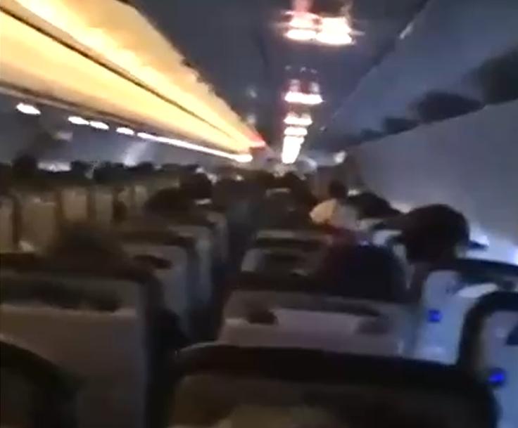 Avión no pudo aterrizar en Concepción por fuertes vientos | T13