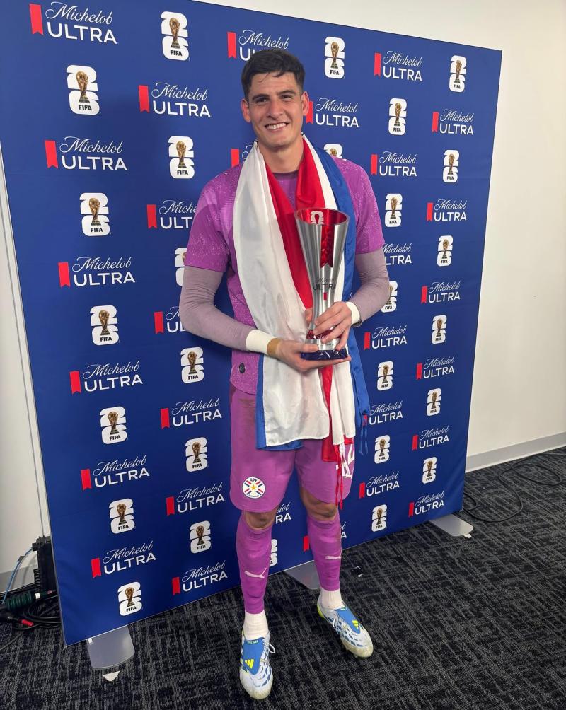 Orlando Gill, héroe de Paraguay en el Mundial - Instagram: @orlando_daniel01