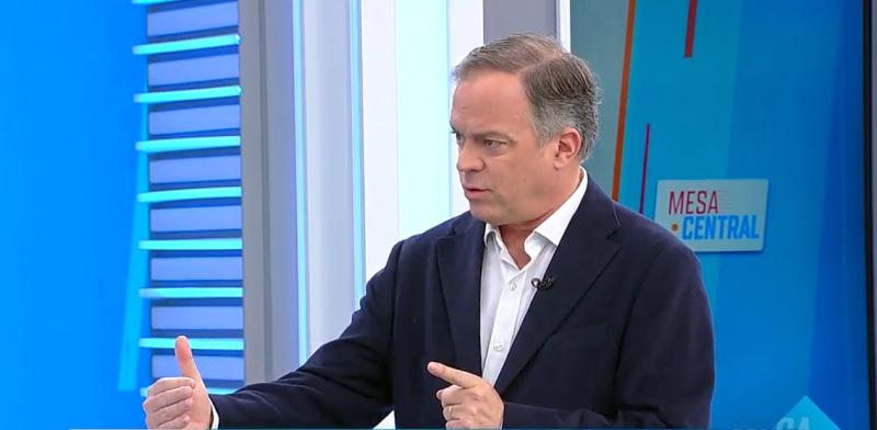 Senador Matías Walker en Mesa Central