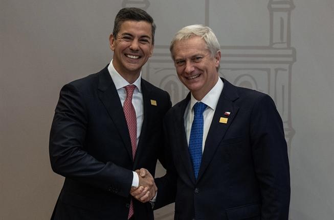 Presidente Kast apunta contra el crimen organizado desde Paraguay - Presidencia