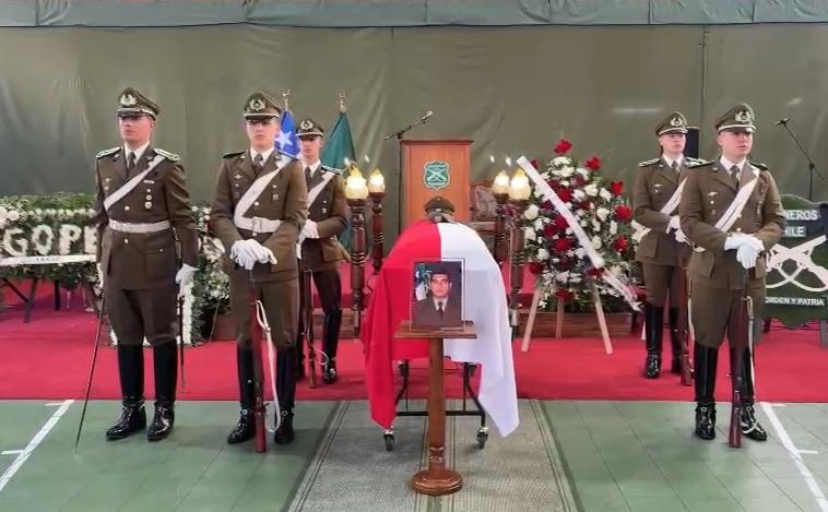 Féretro de carabinero baleado llegó a Temuco: fue recibido con honores