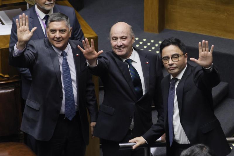 Aton - Biministro Alvarado, ministro Quiroz y senador Rodolfo Carter