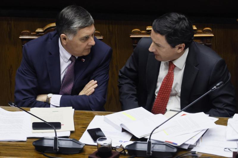 Aton- Biministro Claudio Alvarado y senador Arturo Squella