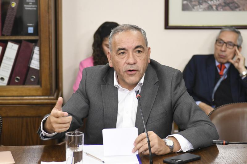 Agencia Uno - El senador Fidel Espinoza negó haber incurridos en actos de violencia