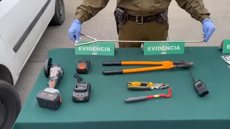 Así operaba "Onda Corta": banda usaba inhibidores para bloquear cierre de vehículos y robar en su interior
