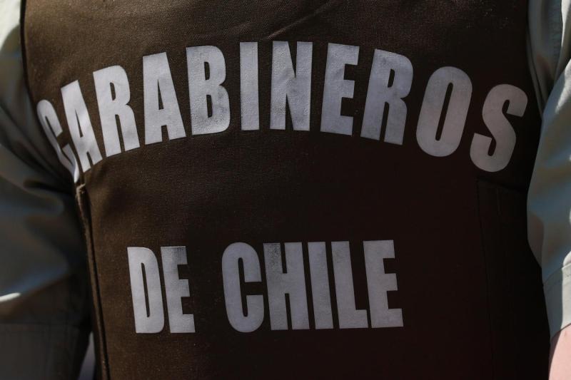 Carabineros identifica a dos sujetos de interés por ataque a funcionario - referencial Aton