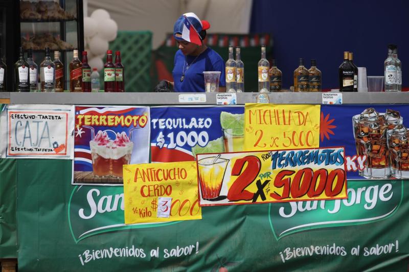 Aton - Fiestas Patrias en el Maule: Seremi da pie atrás y deja sin efecto cierre de ramadas a las 23:00Fiestas Patrias en el Maule: Seremi da pie atrás y deja sin efecto cierre de ramadas a las 23:00