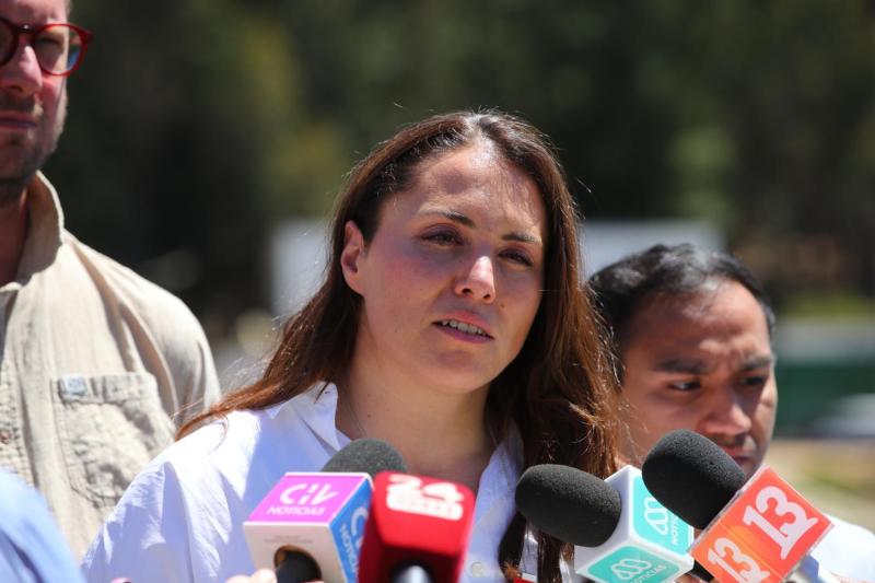 Aton - Natalia Duco renuncia como ministra del Deporte junto al subsecretario Andrés Otero