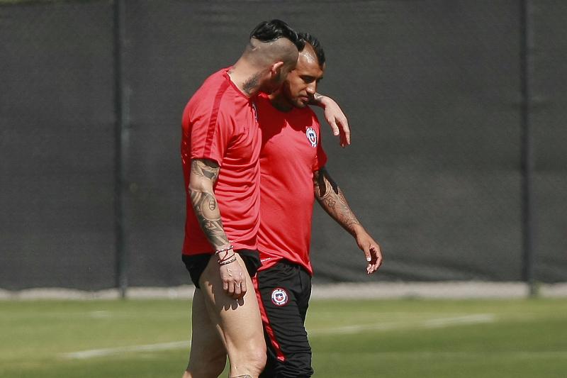 Agencia Uno - Mauricio Pinilla y Arturo Vidal en La Roja