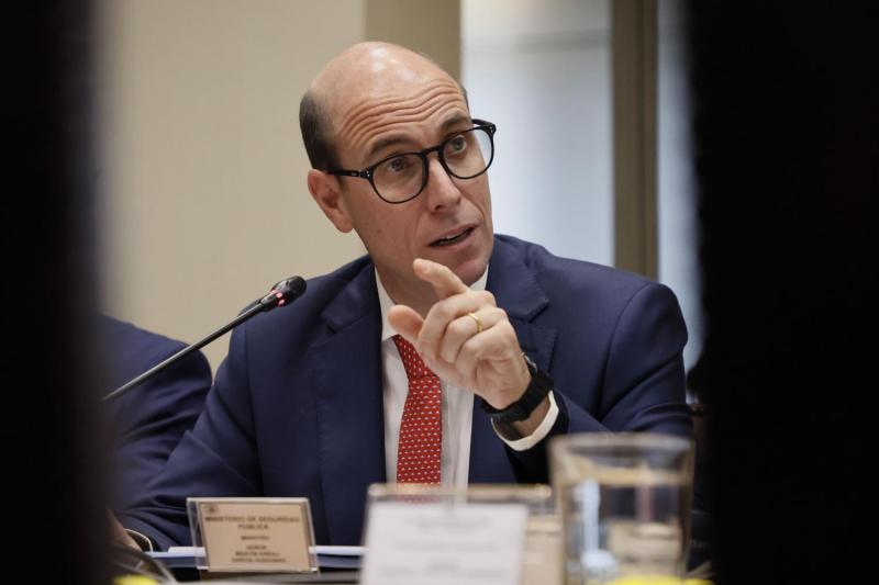Arrau defiende restricción de prestaciones de salud a condenados - Aton