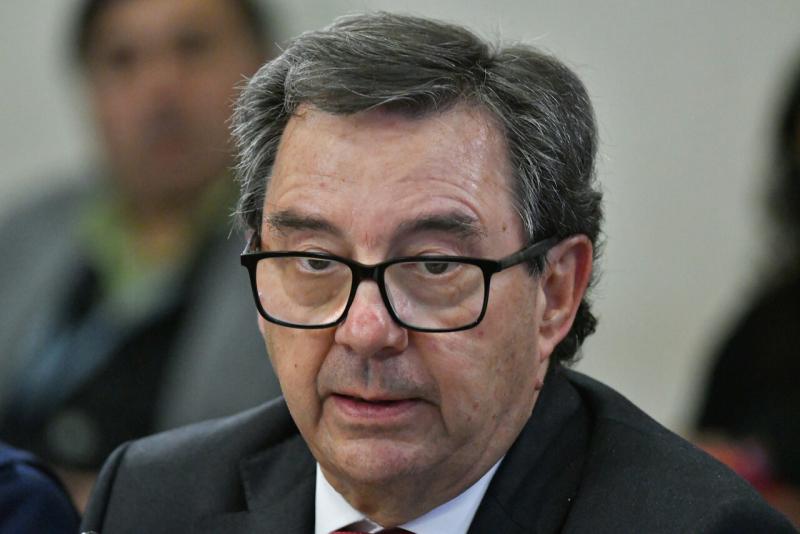 Agencia Uno - Ministro de Defensa, Fernando Barros
