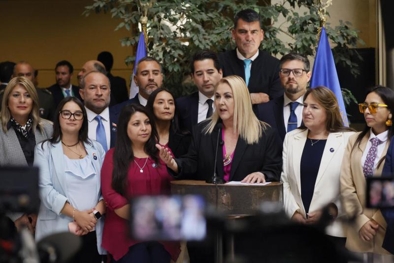 PDG contrata psicólogo para atender a sus parlamentarios en el Congreso