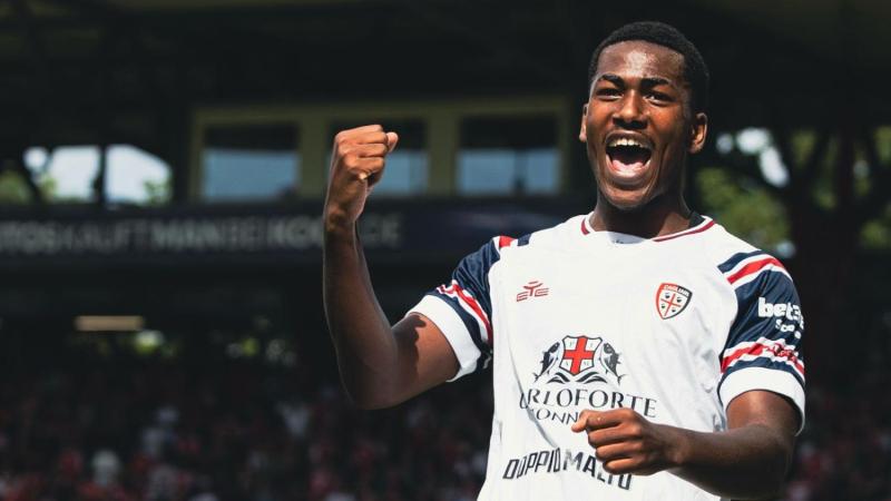 Instagram - Yael Trepy, delantero del Cagliari