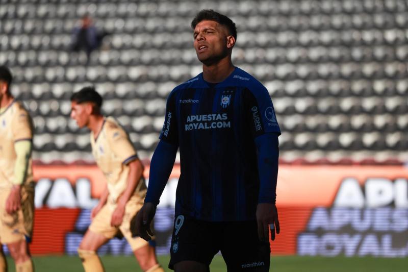 Palestino enfrenta a Huachipato en La Cisterna - Photosport