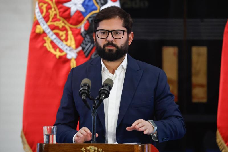 Oficialismo cuestiona dichos del expresidente Boric - Aton