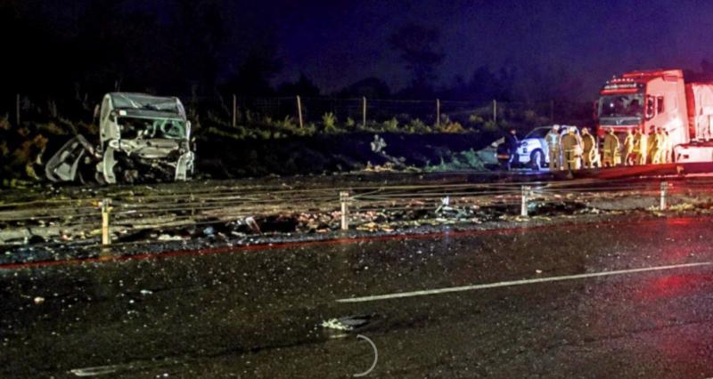 RRSS - Militar muere tras violenta colisión entre camiones en Ruta 5 Sur: hay otros tres lesionados