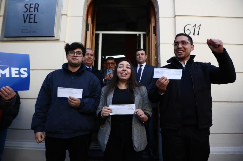 300 militantes renuncian al PPD y presentan movimiento 'Firmes por Chile' - Aton