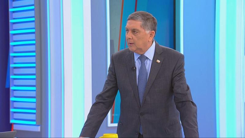 Biministro Alvarado en Mesa Central