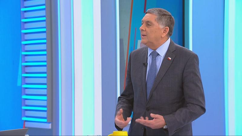Biministro Alvarado define la ley orgánica que regiría la reforma constitucional - MC