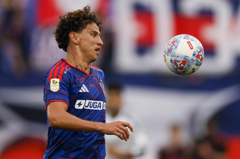Lichnovsky advirtió a Correa por gestos obscenos - Photosport