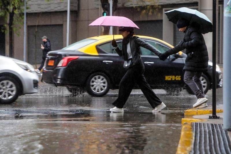 Agencia Uno - Lluvia en Santiago