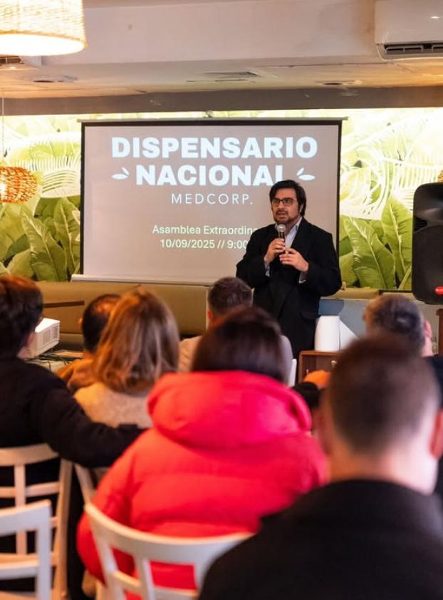 Hernán Bocaz es el abogado del Dispensario Nacional. En las escuchas telefónicas, aparece su nombre como al que deben llamar si hay problemas con la policía.