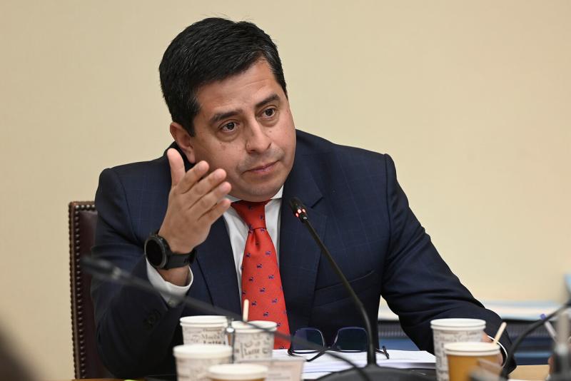 Agencia Uno - Senador Pedro Araya