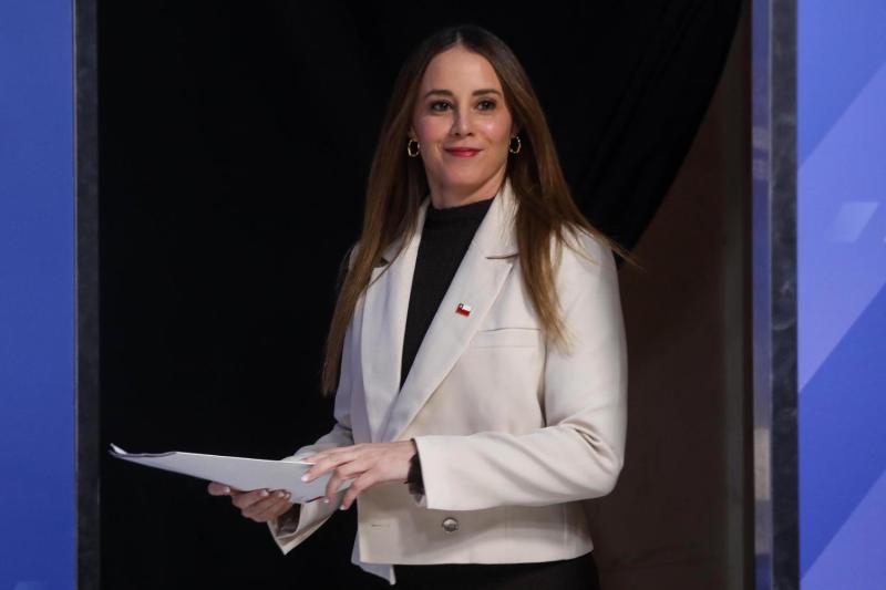 Sedini se refiere a campaña de bots contra Matthei - Agencia Uno