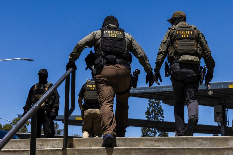 AFP - Agentes del ICE