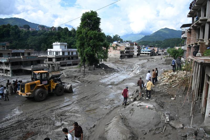 Carrera contra reloj por sobrevivientes en Nepal