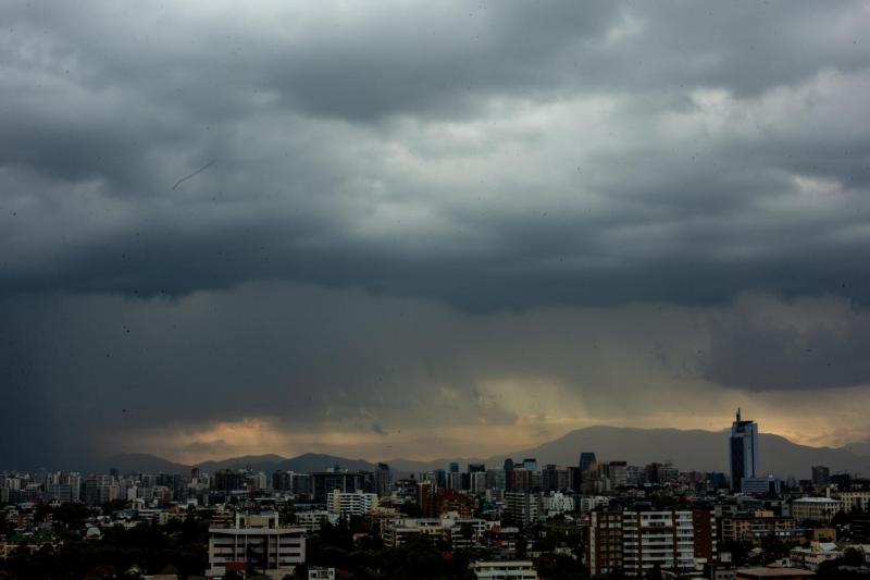 Agencia Uno - Lluvia en Santiago
