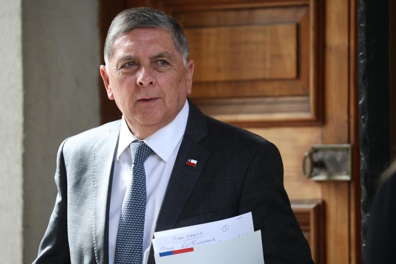 Biministro Alvarado niega haber ignorado oficios de la oposición - Aton