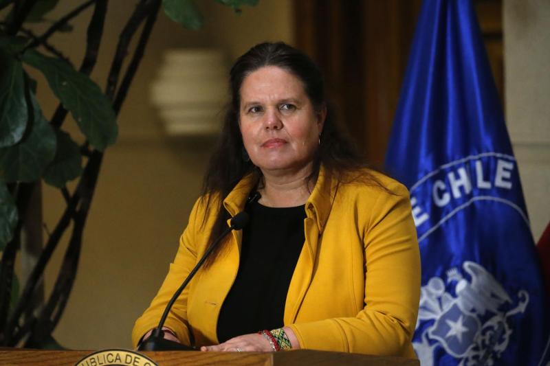 Aton- Exministra Maya Fernández