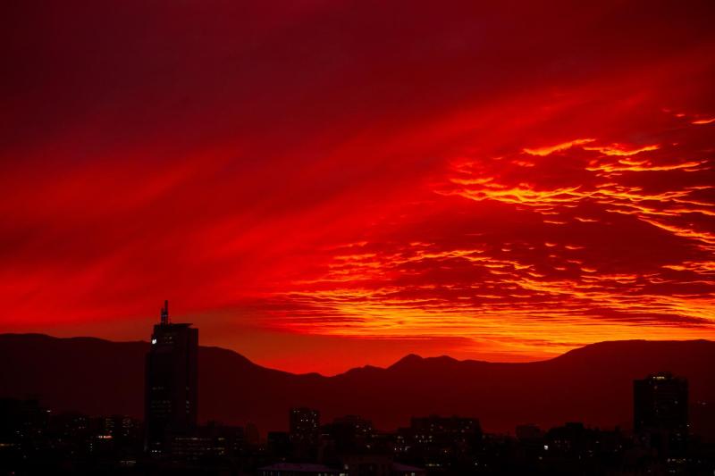 Agencia Uno - Atardecer en Santiago