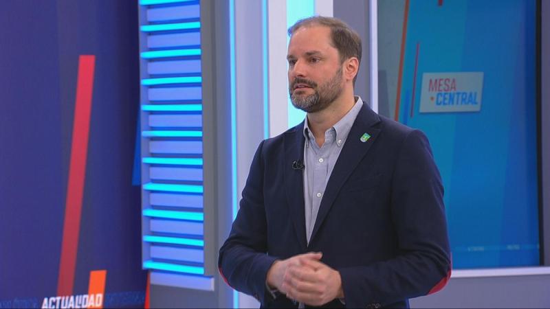 Alcalde de Providencia Jaime Bellolio en Mesa Central