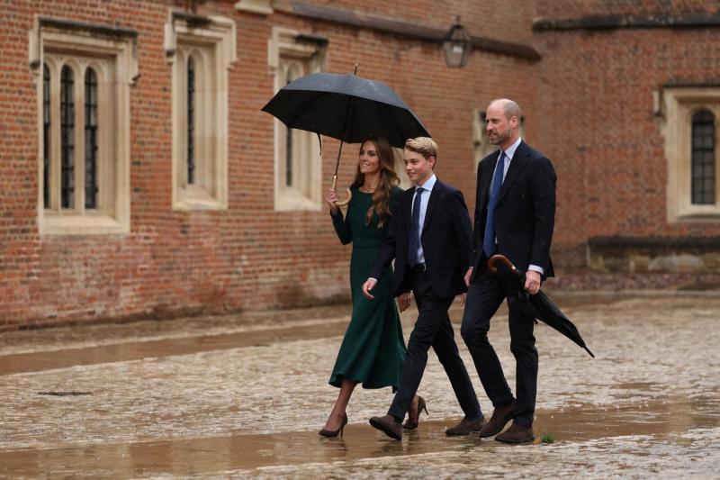 Príncipe George ingresa a Eton College - AFP