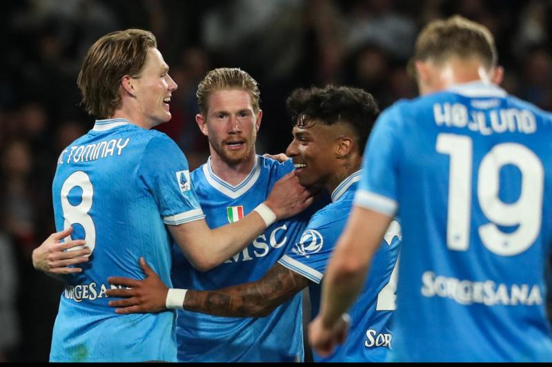 Scott McTominay en el Napoli - AFP